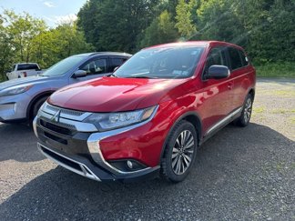Used 2020 Mitsubishi Outlander ES image 1