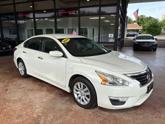 Used 2015 Nissan Altima 2.5 S w/ Power Driver Seat Package image 1