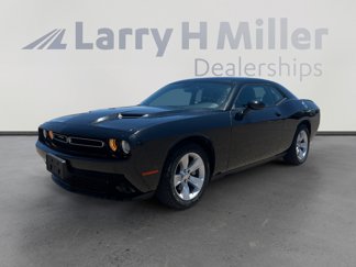 Certified 2023 Dodge Challenger SXT image 1