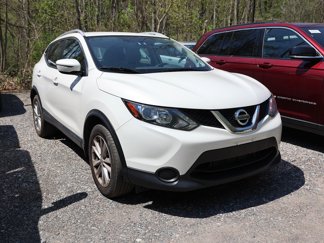 Used 2018 Nissan Rogue Sport SV image 1