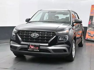 Used 2022 Hyundai Venue SE image 1