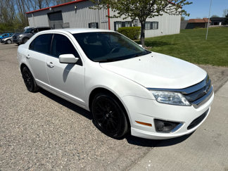 Used 2011 Ford Fusion SEL image 1