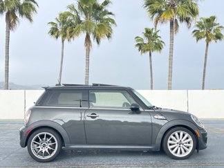 Used 2011 MINI Cooper S image 1