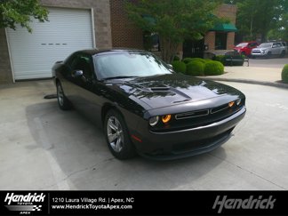 Used 2020 Dodge Challenger SXT image 1