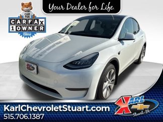 Used 2022 Tesla Model Y Long Range image 1