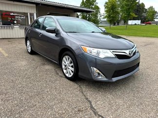 Used 2014 Toyota Camry SE image 1