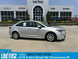 Used 2021 Toyota Corolla LE image 1