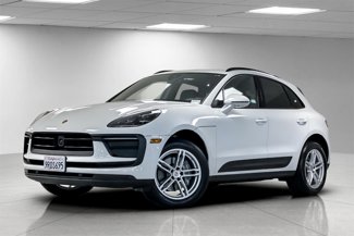 Used 2025 Porsche Macan image 1