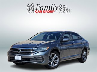 Used 2024 Volkswagen Jetta SE w/ Panoramic Sunroof Package image 1