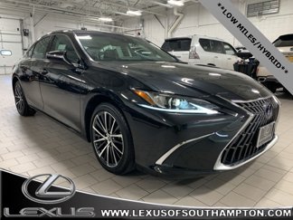 Used 2022 Lexus ES 300h w/ Premium Package image 1
