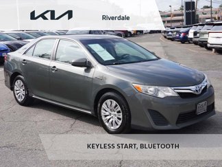 Used 2012 Toyota Camry LE image 1