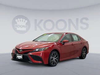 Used 2021 Toyota Camry SE image 1
