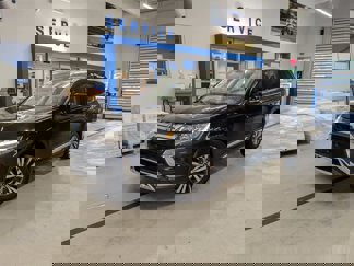 Used 2020 Mitsubishi Outlander SEL image 1