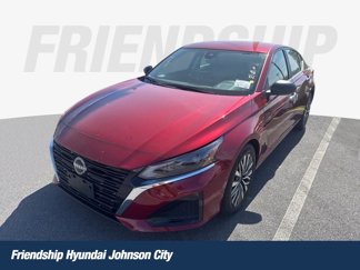 Used 2024 Nissan Altima 2.5 SV image 1