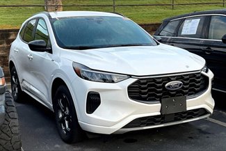 Used 2023 Ford Escape ST-Line image 1