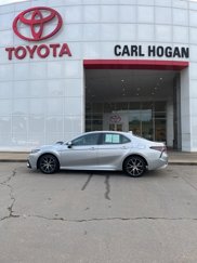 Used 2023 Toyota Camry SE image 1