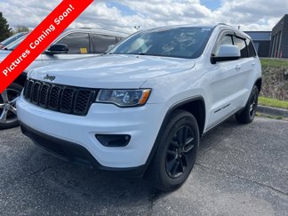 Used 2018 Jeep Grand Cherokee Laredo image 1