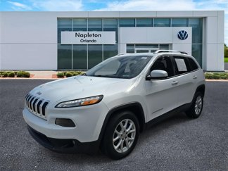 Used 2017 Jeep Cherokee Latitude image 1