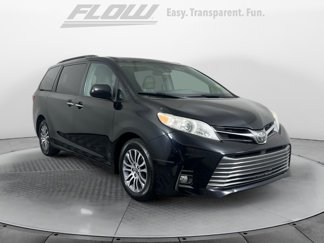 Used 2018 Toyota Sienna XLE image 1