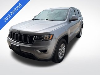 Used 2020 Jeep Grand Cherokee Laredo E image 1