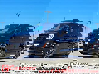 Used 2024 Chrysler Pacifica Touring-L w/ S Appearance Package image 1