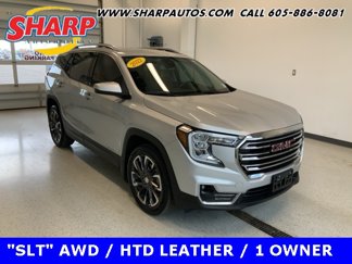 Used 2022 GMC Terrain SLT image 1