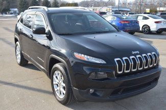 Used 2017 Jeep Cherokee Latitude image 1