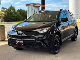 Used 2018 Toyota RAV4 LE image 1