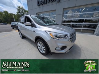 Used 2017 Ford Escape SE w/ Equipment Group 201A image 1
