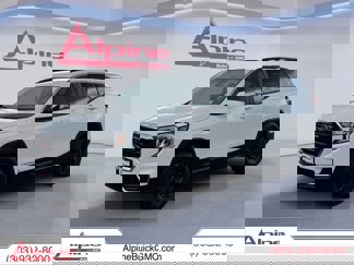 Used 2022 GMC Terrain SLE w/ Driver Convenience Package image 1