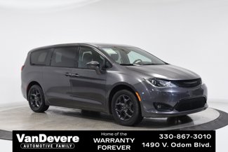 Used 2019 Chrysler Pacifica Touring Plus w/ S Appearance Package image 1