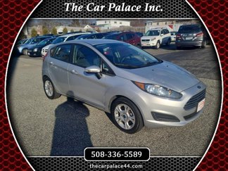 Used 2016 Ford Fiesta SE image 1