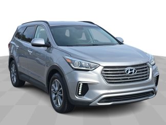 Used 2017 Hyundai Santa Fe SE image 1
