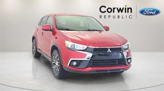 Used 2017 Mitsubishi Outlander Sport SE image 1