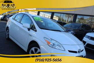 Used 2014 Toyota Prius Two image 1
