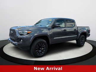 Used 2023 Toyota Tacoma Limited image 1