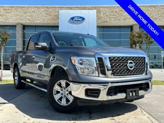 Used 2017 Nissan Titan SV image 1