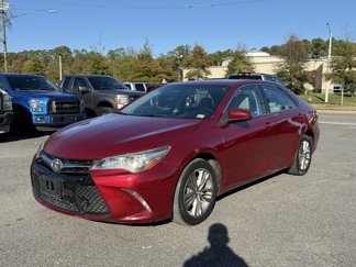 Used 2015 Toyota Camry SE image 1