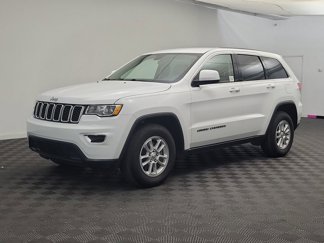 Used 2018 Jeep Grand Cherokee Laredo image 1