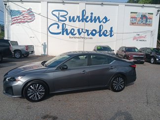 Used 2024 Nissan Altima 2.5 SV image 1