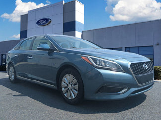Used 2016 Hyundai Sonata SE image 1