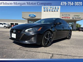 Used 2023 Nissan Altima 2.5 SR w/ SR Premium Package image 1
