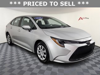 Used 2022 Toyota Corolla LE image 1