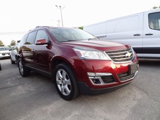 Used 2017 Chevrolet Traverse LT w/ Style and Technology Package image 1