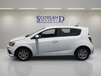 Used 2017 Chevrolet Sonic LT image 1