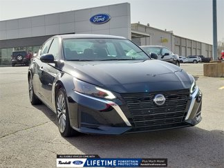 Used 2023 Nissan Altima 2.5 SV image 1