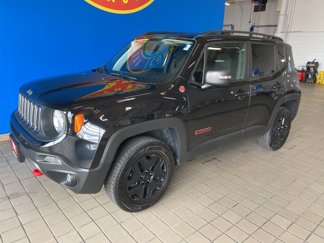Used 2018 Jeep Renegade Trailhawk w/ Cold Weather Group II image 1