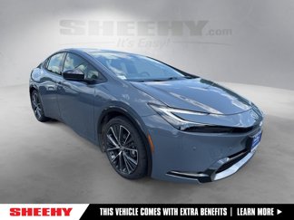Used 2025 Toyota Prius XLE image 1