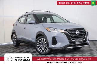Used 2022 Nissan Kicks SV image 1