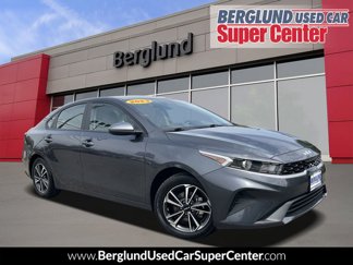 Used 2023 Kia Forte LXS image 1